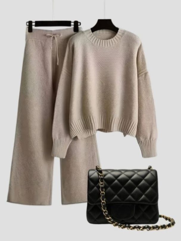 Luxe Knit Set with Strap Chain Bag